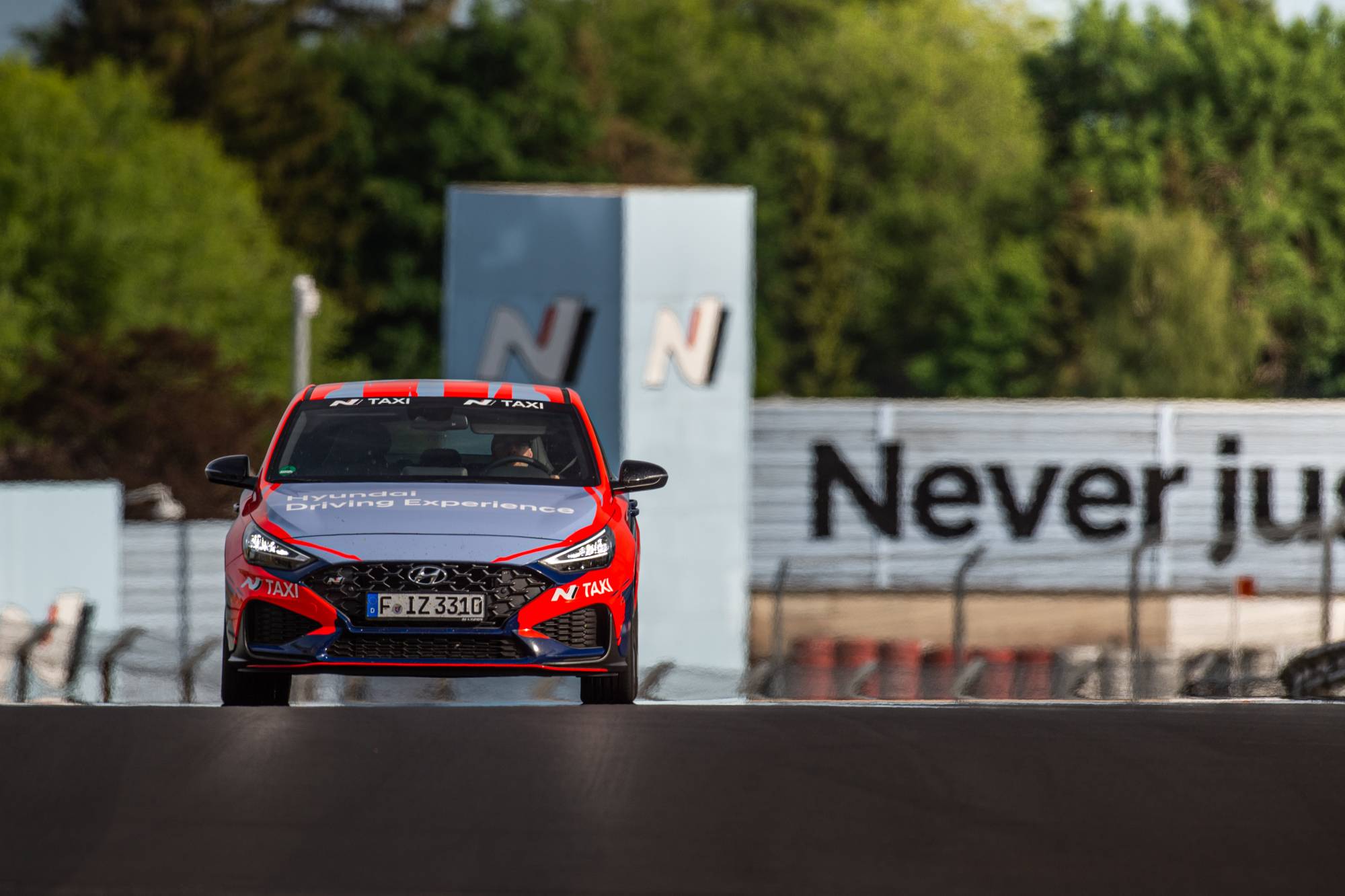 Hyundai N Taxi i30N auf der Nordschleife
